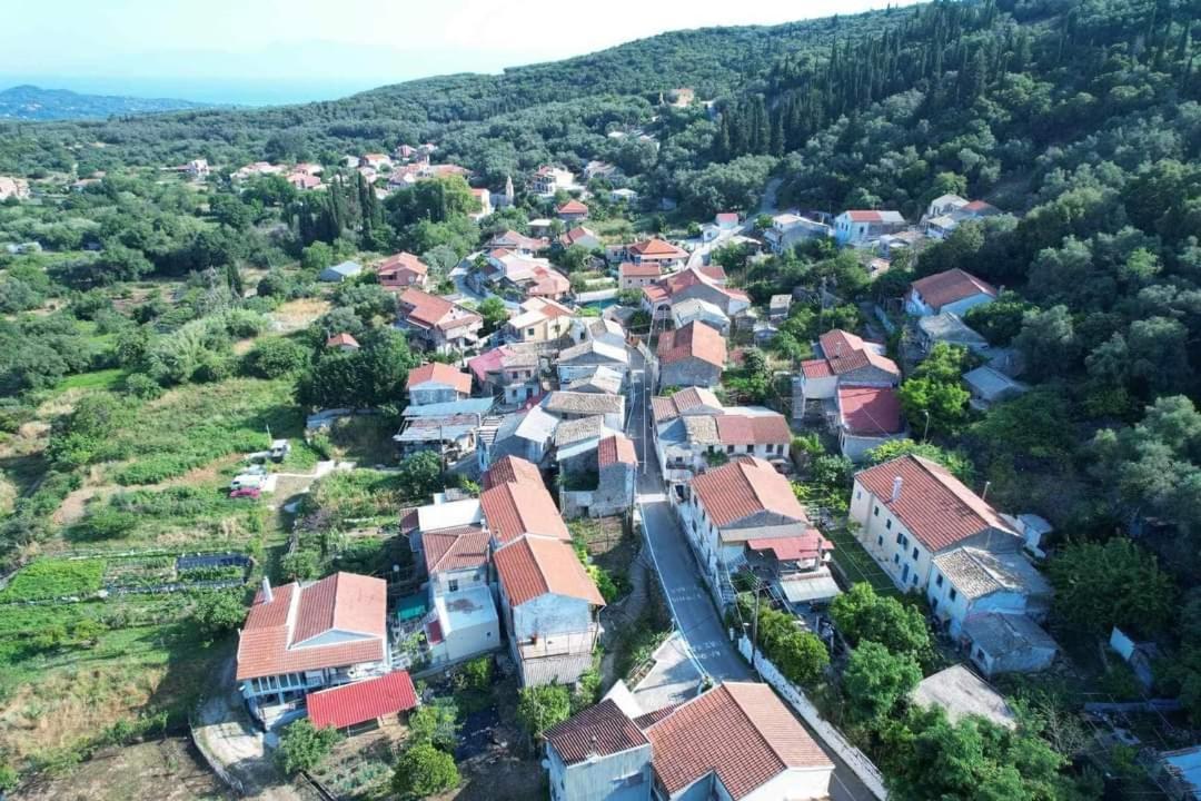 Гостьовий будинок Harry'S Retreat Klimatia Екстер'єр фото